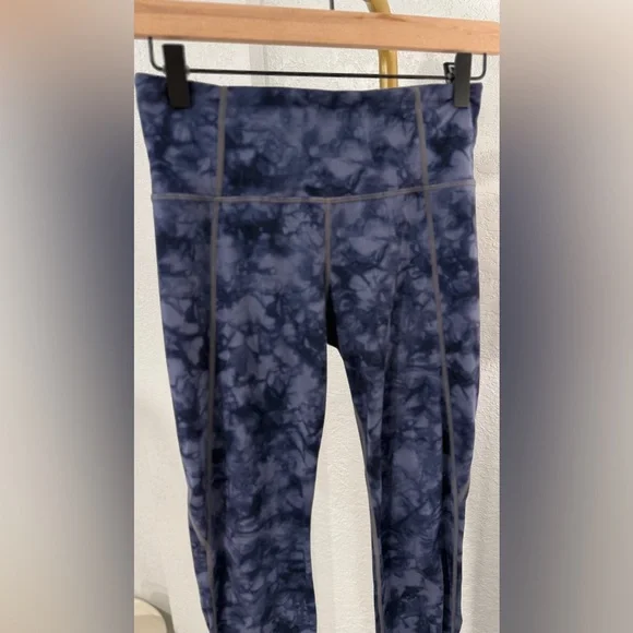 Athleta Blue Tie-Dye High-Rise Leggings | Size Small - Picture 3 of 11